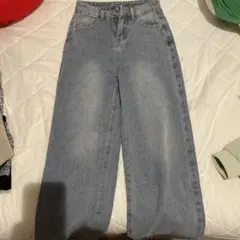 ストレートデニム ライトブルー ダメージ加工