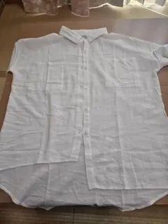 ホワイト ボタンアップシャツ 半袖