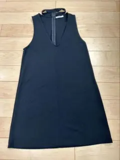 ZARA TRF ブラック ノースリーブ ワンピースのサムネイル