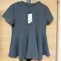 《新品未使用》coca エンボス切り替えフレアトップス グレー M