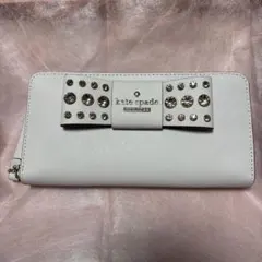 極美品　ケイトスペード長財布 になります。