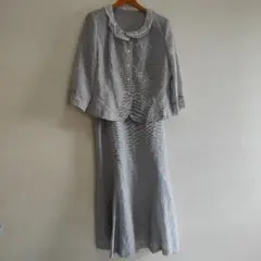 グレー フリル付きセットアップ