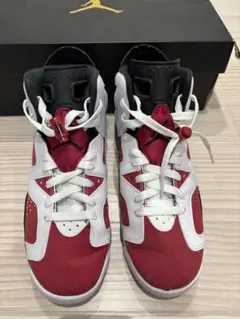 定価4万Jordan 赤白 ハイカットスニーカーのサムネイル