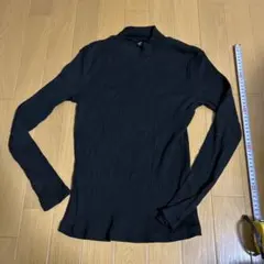 ユニクロ　黒 リブ編み 長袖Tシャツ Mサイズ