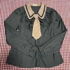 美品　axesfemm POETIQUEアクシーズネクタイフリル襟付長袖ブラウス