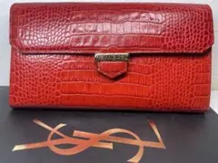 【極美品】YVES SAINT LAURENT 長財布 レッド 型押しレザーのサムネイル