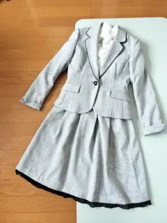 グレー スカートスーツ フォーマル　美品