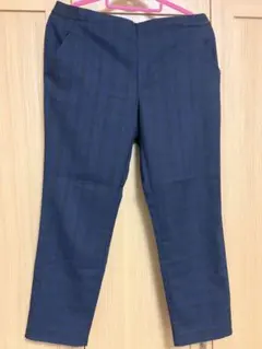 今日中にご購入の方限定割引！UNIQLO ネイビー チェック柄パンツ