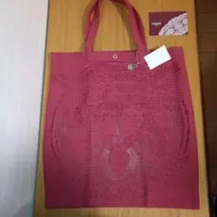 【新品未使用】近沢レース　ストロベリー柄トートバッグ