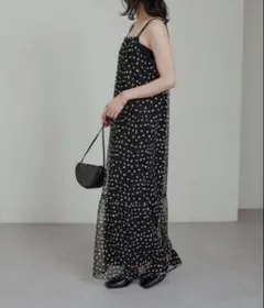 Omekashi レース刺繍キャミワンピースのサムネイル