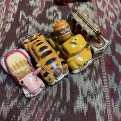【希少】トミカ　ディズニーイーヨーのクラシックカープーさんのミキサー車　他 ミニカーショップ ケンボックス ディズニートミカ プーさんのミキサー