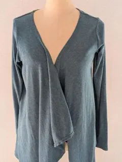 青緑色リブラップスタイル長袖トップス