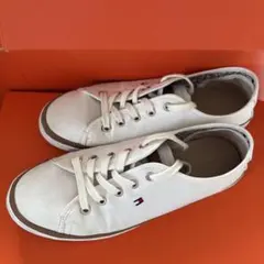 TOMY HILFIGER スニーカー ホワイト系 23.0のサムネイル