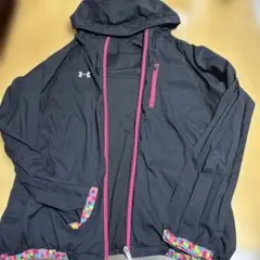 Under Armour フード付きウィンドブレーカー 黒　L ランニングウェア