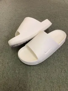 美品　送料無料　ナイキ　カームスライド　白　サンダル　25㎝