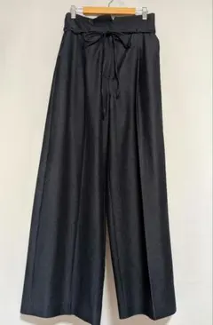【美品】ナチュラルビューティーベーシック タックワイドパンツ ネイビー M