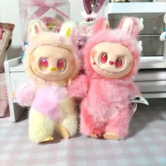 ウサギコスチュームのぬいぐるみ2体セット