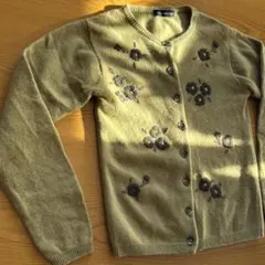レトロ 花柄刺繍 若草色 グリーン 緑 カーディガン ウール100% Mサイズ