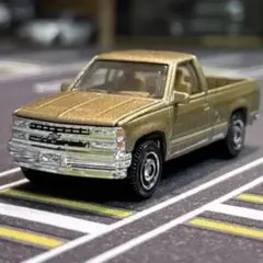 マッチボックスムービングパーツ 1995 シェビー C1500 ゴールド ルース