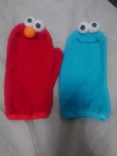 セサミストリート　ミトン　ユニバ購入　エルモ　クッキーモンスター　大人用