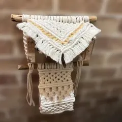 Item thumbnail for item eee1e8a1-2714-4c8f-84c7-557dc90870f0