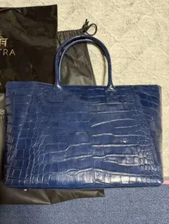 最終処分価格新品pavitra ピーノ　レザーバッグ