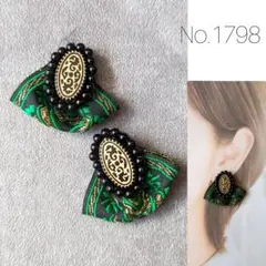 ビーズ刺繍 刺繍リボン グリーン ブラック ハンドメイド ピアス イヤリング 緑