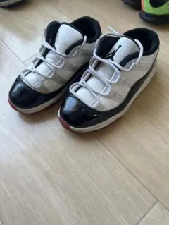 Jordan キッズスニーカー