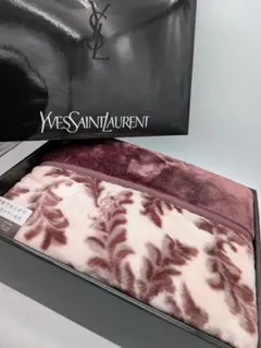 【新品】 イヴサンローラン　ニューマイヤー毛布　洗える毛布　140×200②