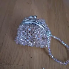 クリアベージュのビーズがま口財布