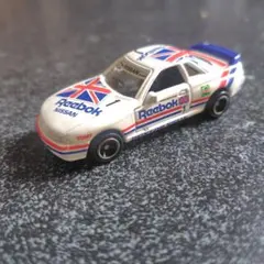 トミカ Reebok NISSAN スカイライン GT-R 32 レーシングカーのサムネイル