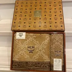 【希少、未使用品】MCM バスタオル、フェイスタオル2点セットのサムネイル