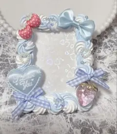 ホイップデコ硬質トレカケースB8水色白ミックス ハート リボン 苺TC-470