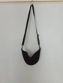 ユニクロ　ラウンドミニショルダーバッグ　紫　パープル