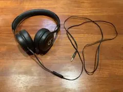 plwxy 様専用　beats ep マットブラック　有線ヘッドフォン　ジャンクのサムネイル