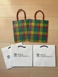 ロイヤルコペンハーゲンと伊勢丹の手提げ紙袋5枚
