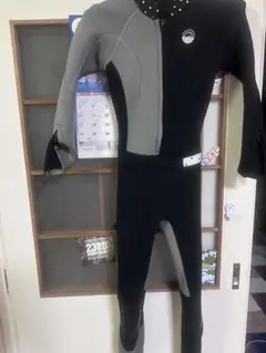 フルスーツ ウェットスーツ グレーと黒