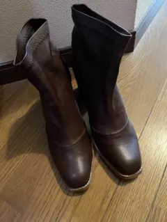 ブラウンレザーショートブーツ 高ヒール