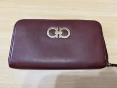 Salvatore Ferragamo ガンチーニ ラウンドファスナー 長財布のサムネイル