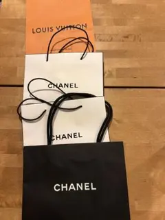 CHANEL , LOUIS VUITTON 紙袋4個セット