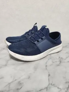GAP ネイビー メッシュ スニーカー