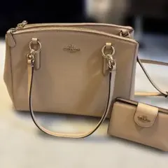 COACH ベージュ ショルダーバッグと財布セット