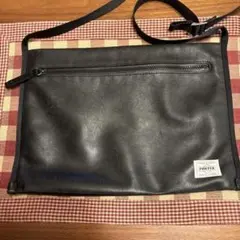PORTER ブラックレザーショルダーバッグ