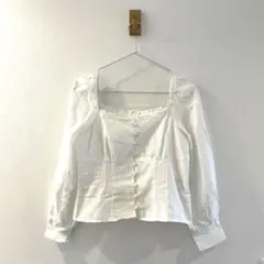 mysty womanホワイトブラウスのサムネイル