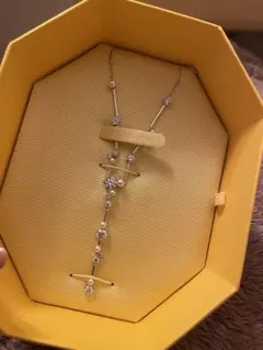 【破格】スワロフスキー constella Y字ネックレス