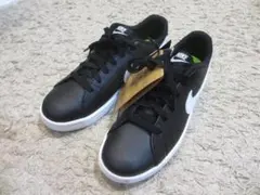 NIKE ナイキ　スニーカー　コートロイヤル　25.5センチ　レディース　靴