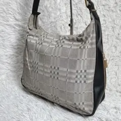 バーバリー　ワンショルダーバッグ　ブラック　グレー　ノバチェック