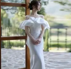 ウェディングドレス　オフショルダー