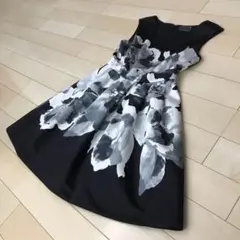 ダイアグラム お花柄　ワンピースのサムネイル