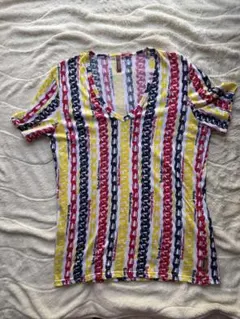 【希少で美品】　ジョンガリアーノVネックTシャツ　EUでXLですがLくらいかとのサムネイル